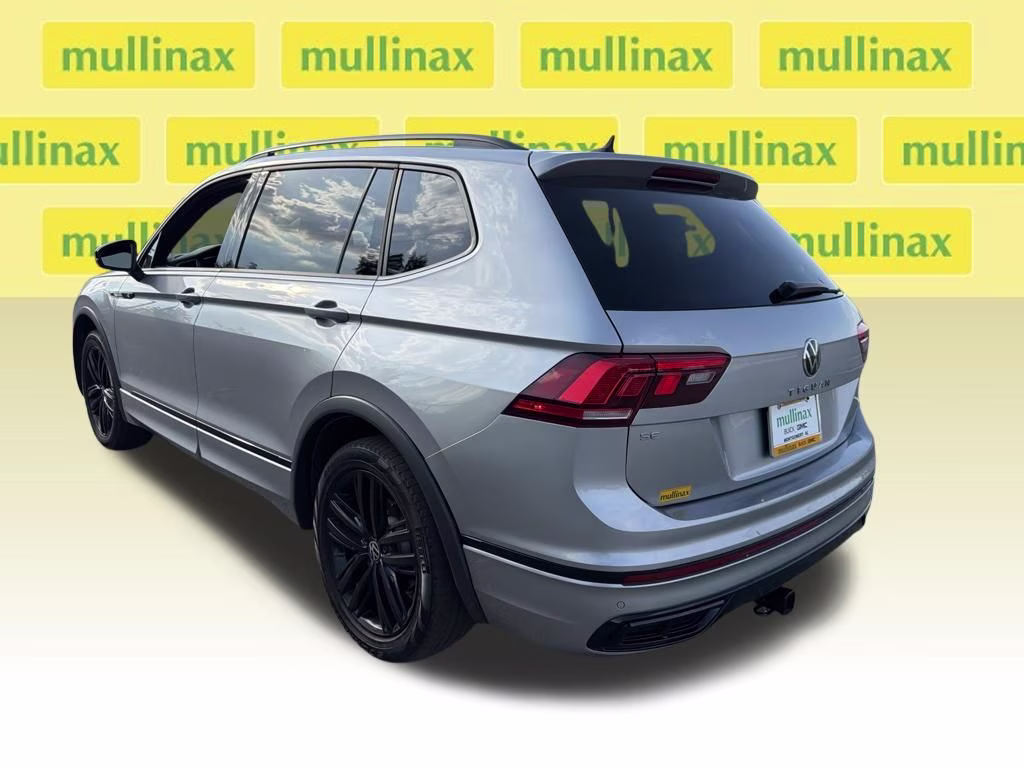 2022 Pyrite Silver Metallic Volkswagen Tiguan 2.0T SE R-Line Black FWD SUV