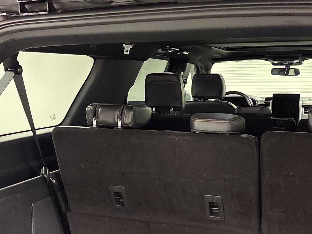 2023 Black Metallic Ford Expedition Max Platinum RWD SUV