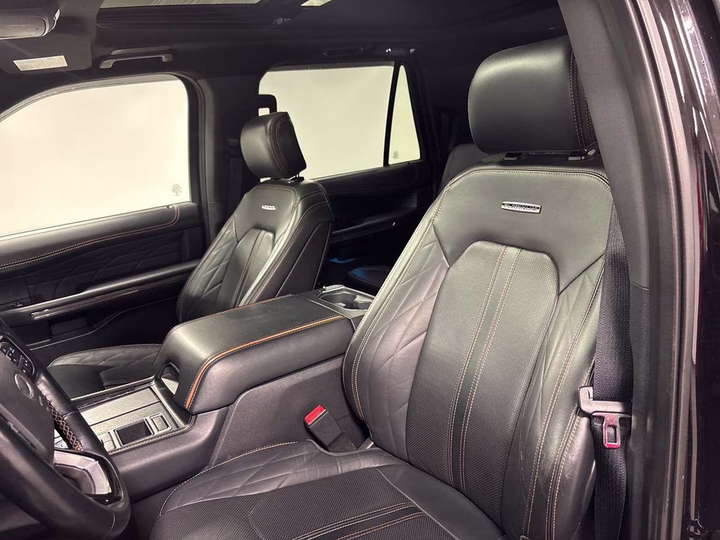 2023 Black Metallic Ford Expedition Max Platinum RWD SUV