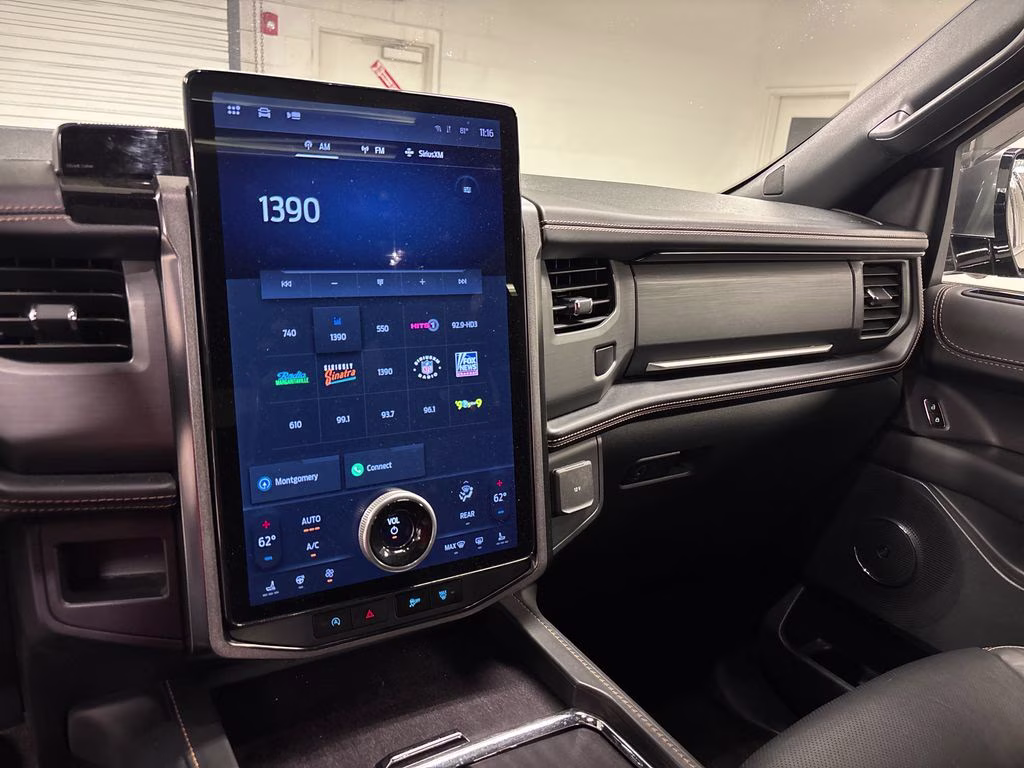 2023 Black Metallic Ford Expedition Max Platinum RWD SUV