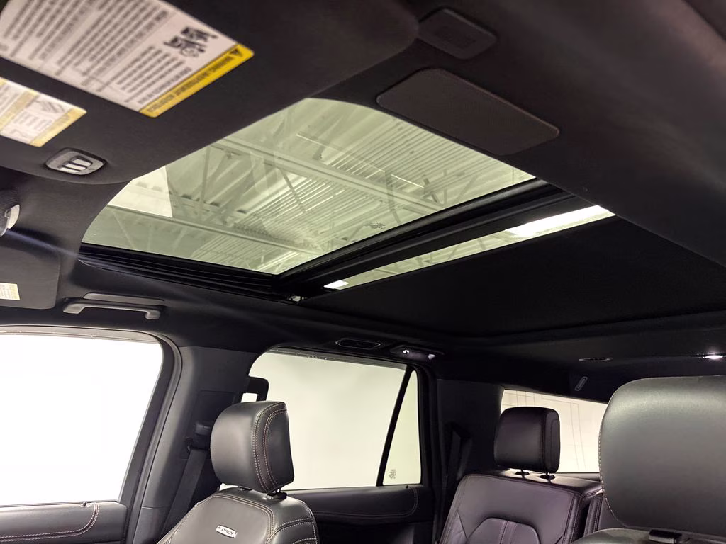 2023 Black Metallic Ford Expedition Max Platinum RWD SUV