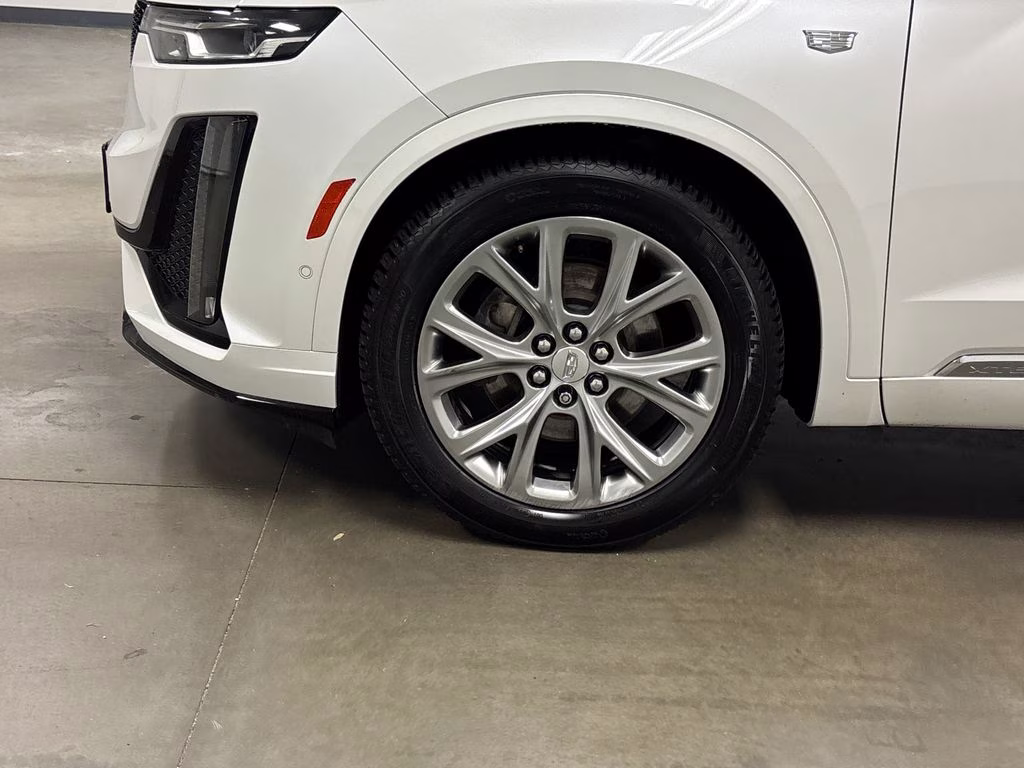 2020 Crystal White Tricoat Cadillac XT6 Sport AWD SUV