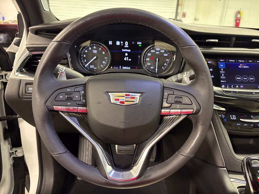 2020 Crystal White Tricoat Cadillac XT6 Sport AWD SUV