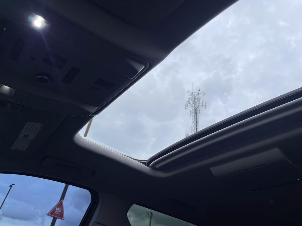 2020 Radiant Silver Metallic Cadillac Escalade Premium Luxury 4X4 SUV