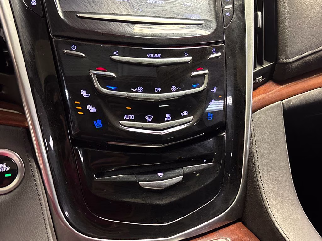 2020 Radiant Silver Metallic Cadillac Escalade Premium Luxury 4X4 SUV