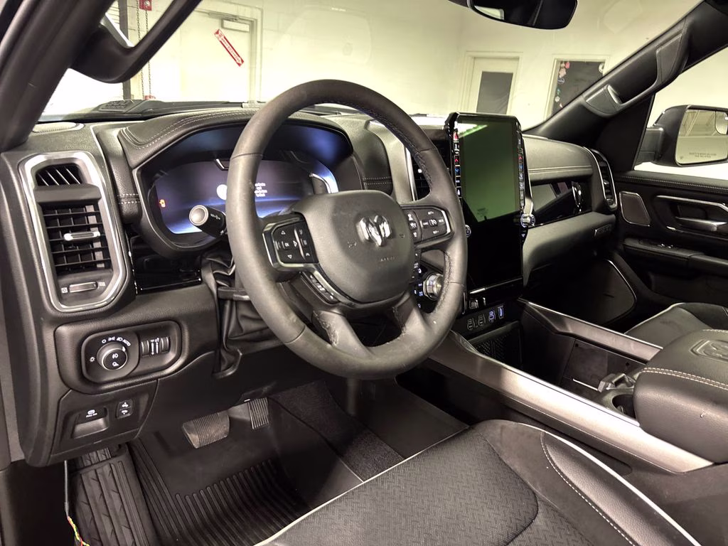 2026 Diamond Black Crystal Pearlcoat Ram 1500 Laramie 4X4 Truck