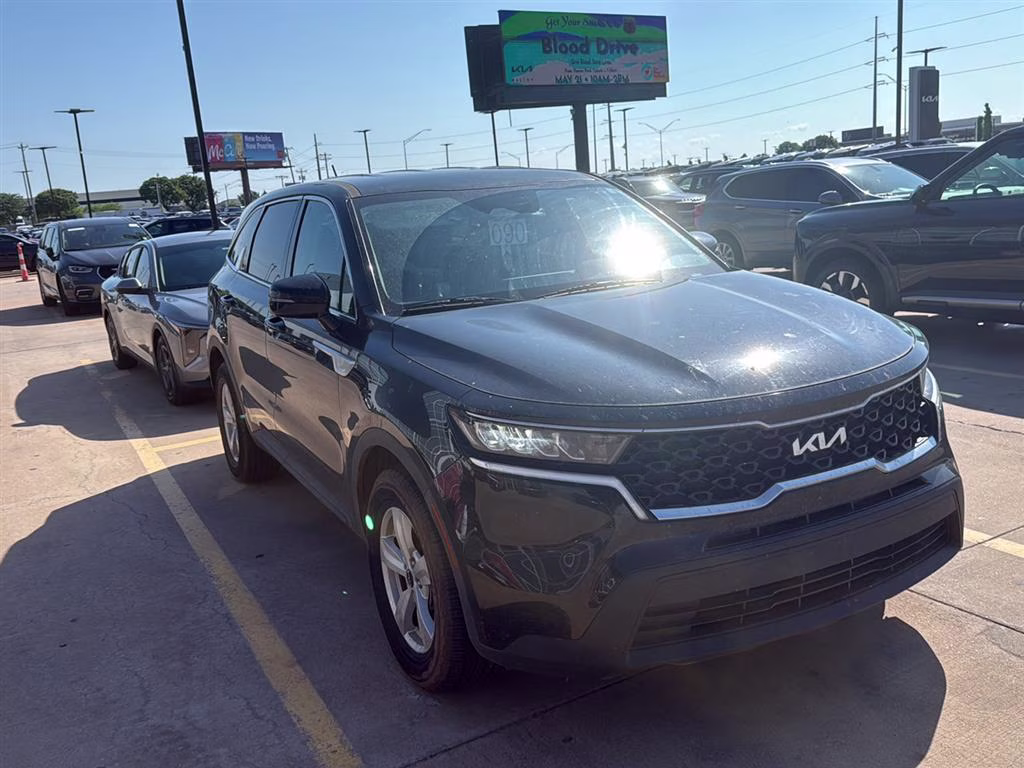 2022 Ebony Black Kia Sorento LX FWD SUV