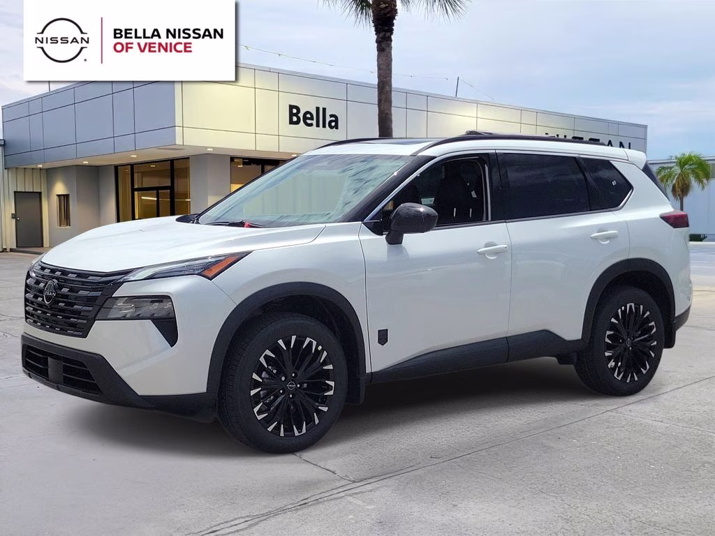 2026 Everest White Pearl Tricoat Nissan Rogue Dark Armor AWD SUV