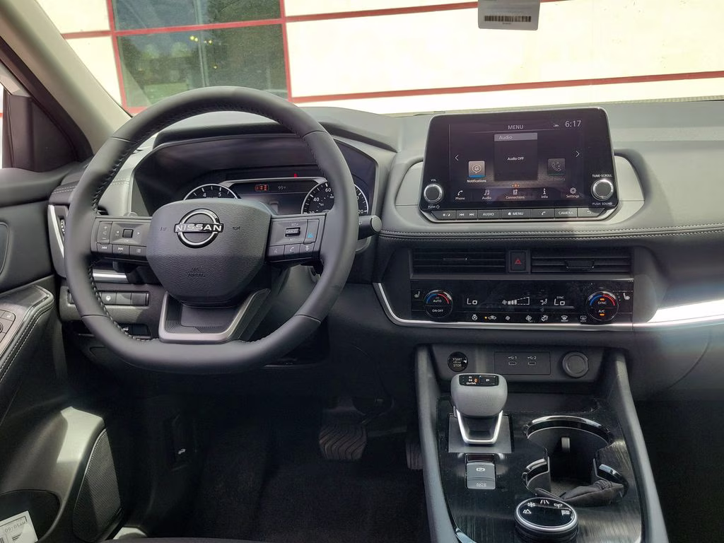 2026 Everest White Pearl Tricoat Nissan Rogue Dark Armor AWD SUV