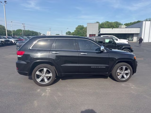 2015 Brilliant Black Crystal Pearlcoat Jeep Grand Cherokee Overland 4X4 SUV