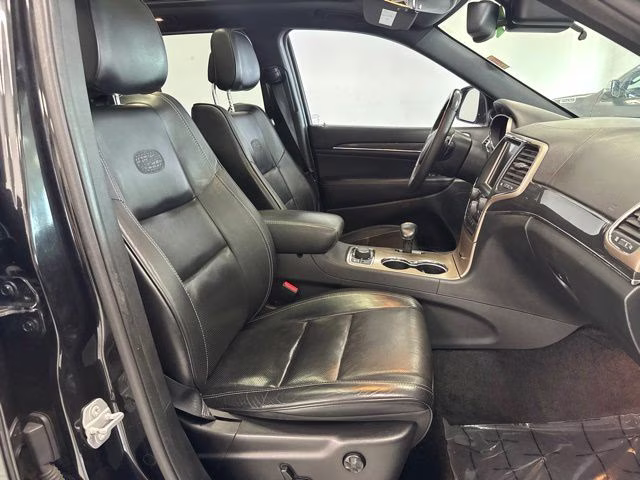 2015 Brilliant Black Crystal Pearlcoat Jeep Grand Cherokee Overland 4X4 SUV