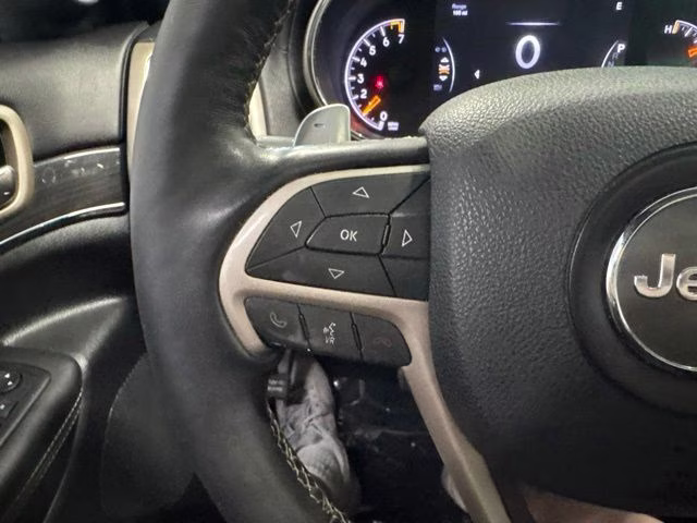 2015 Brilliant Black Crystal Pearlcoat Jeep Grand Cherokee Overland 4X4 SUV