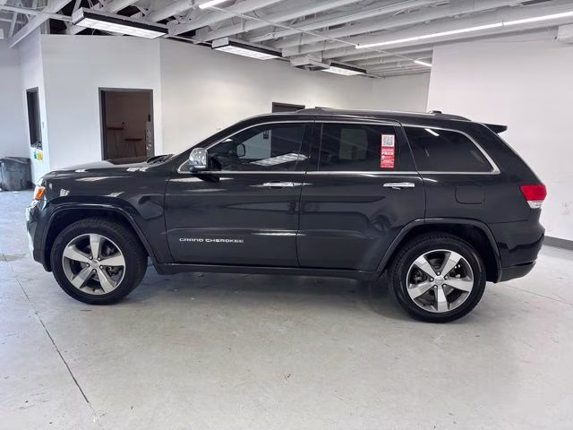 2015 Brilliant Black Crystal Pearlcoat Jeep Grand Cherokee Overland 4X4 SUV