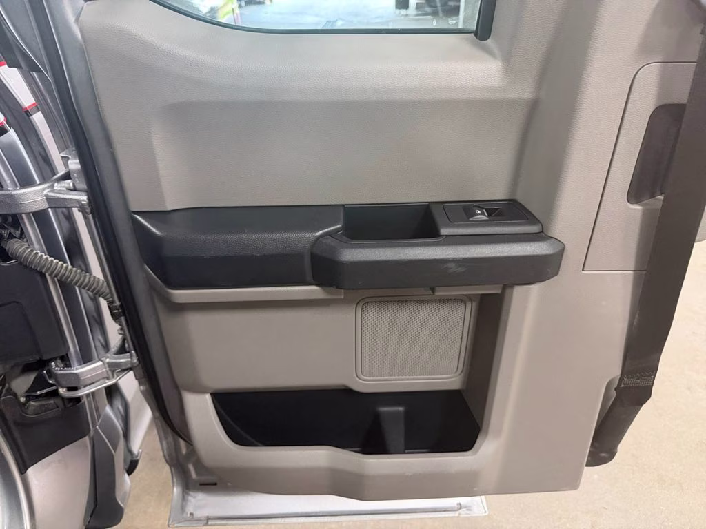 2020 Silver Metallic Ford F-150 XL 4X4 Truck