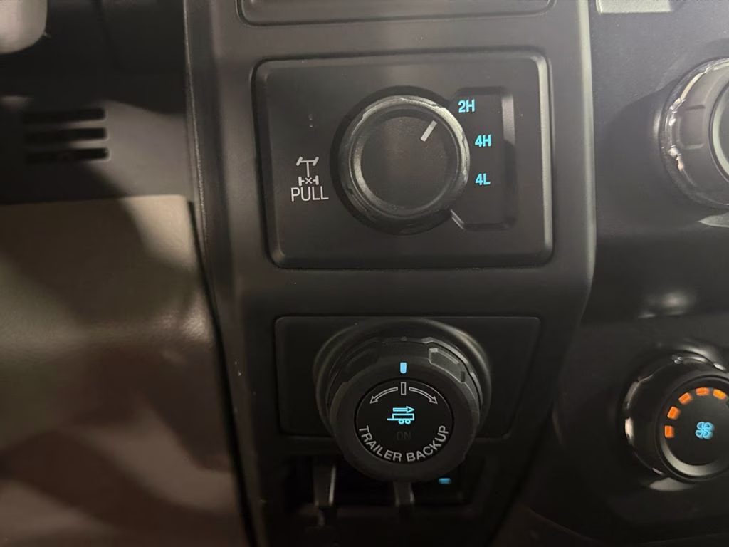 2020 Silver Metallic Ford F-150 XL 4X4 Truck
