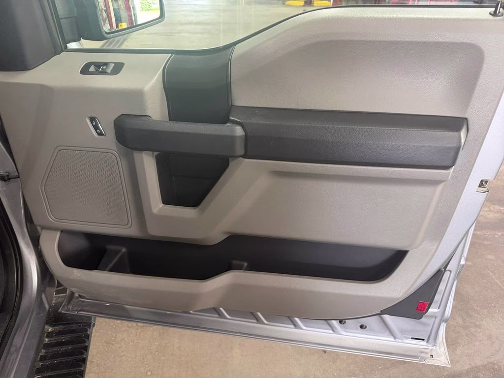 2020 Silver Metallic Ford F-150 STX Sport Appearance w/Tow Pkg 4X4 Truck