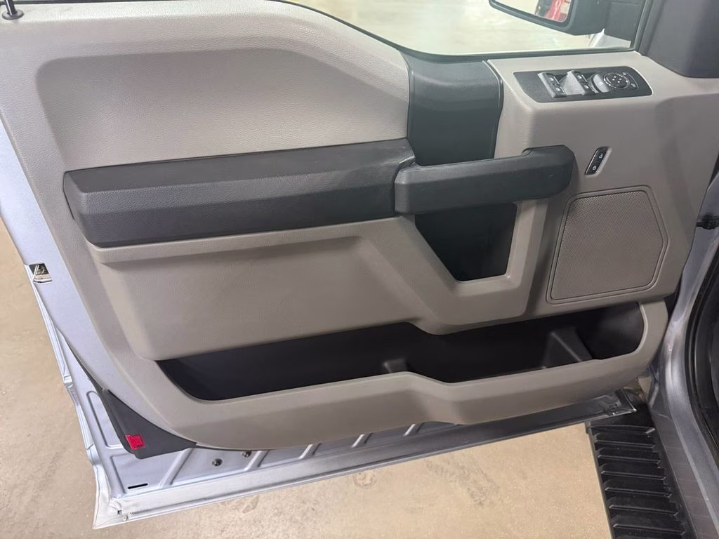 2020 Silver Metallic Ford F-150 STX Sport Appearance w/Tow Pkg 4X4 Truck