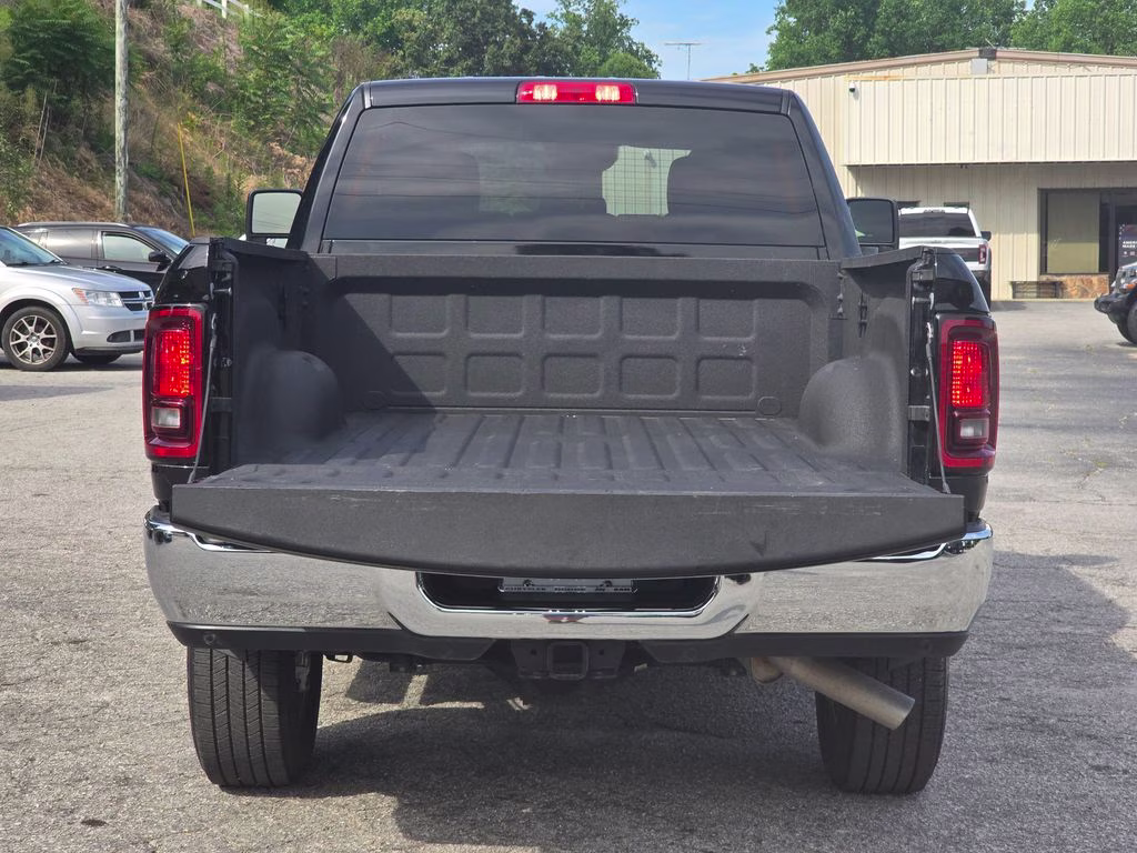 2025 Diamond Black Crystal Pearlcoat Ram 2500 Big Horn 4X4 Truck