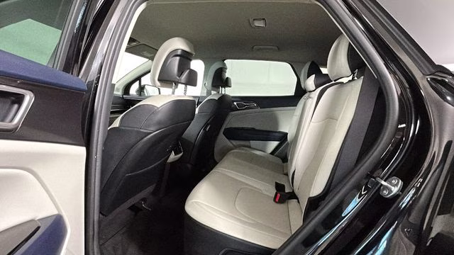 2023 Fusion Black Kia Sportage Hybrid EX AWD SUV