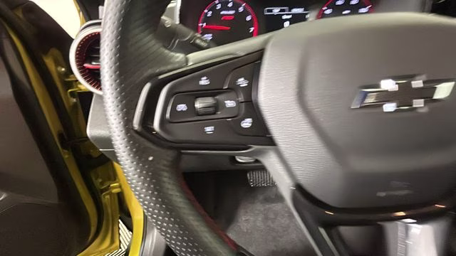 2024 Nitro Yellow Metallic Chevrolet Trax 1RS FWD SUV
