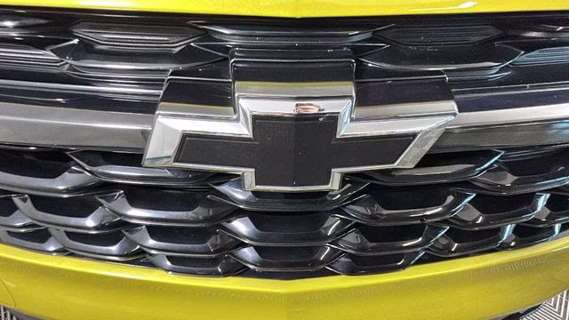 2024 Nitro Yellow Metallic Chevrolet Trax 1RS FWD SUV