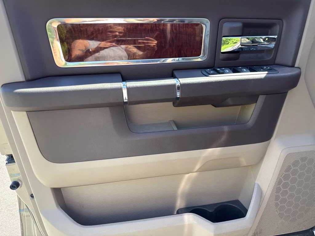 2010 Austin Tan Pearlcoat/Light Graystone Pearlcoat Dodge 2500 Laramie 4X4 Truck