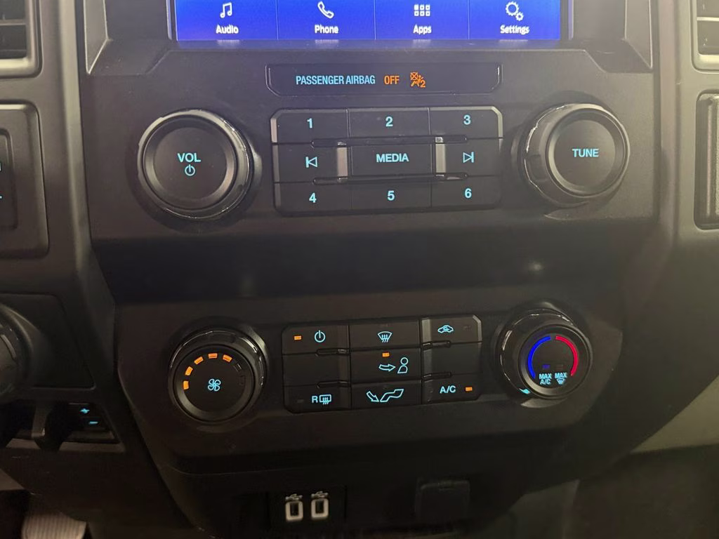 2020 Silver Metallic Ford F-150 STX Sport Appearance w/Tow Pkg 4X4 Truck