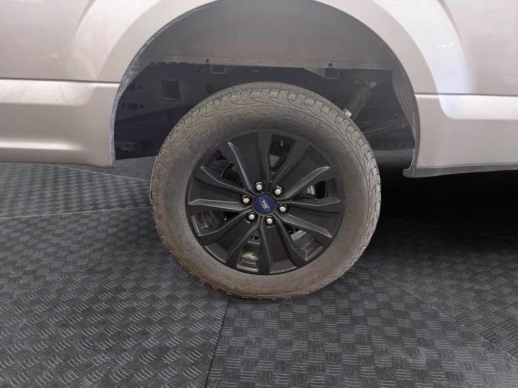2020 Silver Metallic Ford F-150 STX Sport Appearance w/Tow Pkg 4X4 Truck