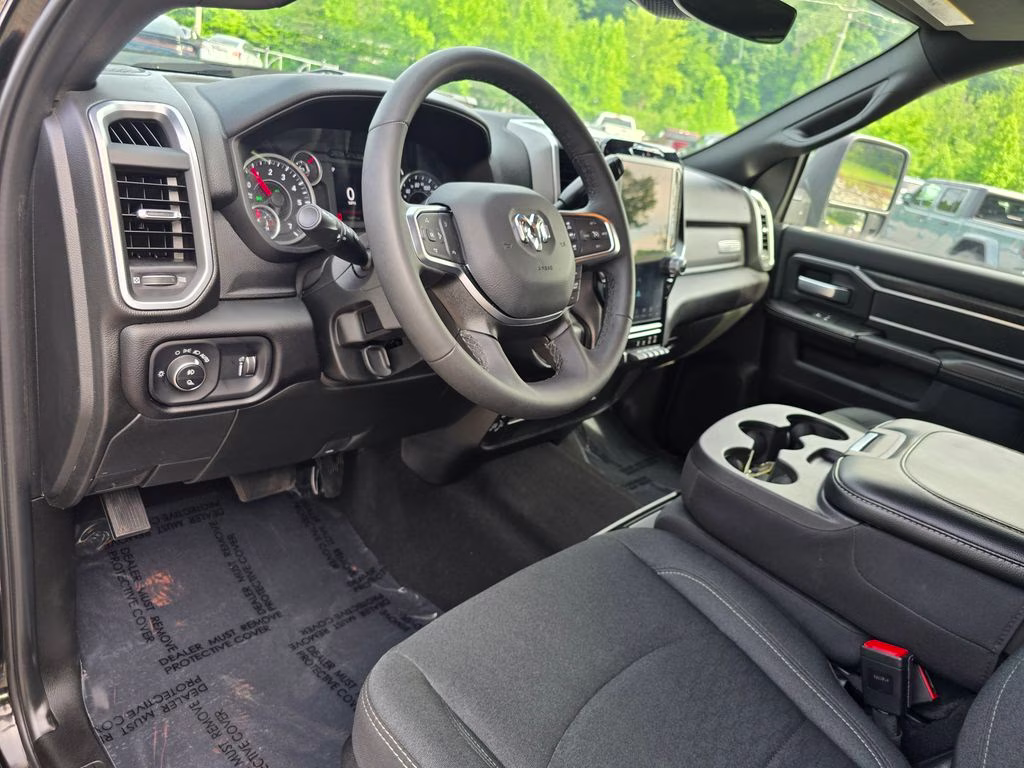 2025 Diamond Black Crystal Pearlcoat Ram 2500 Big Horn 4X4 Truck