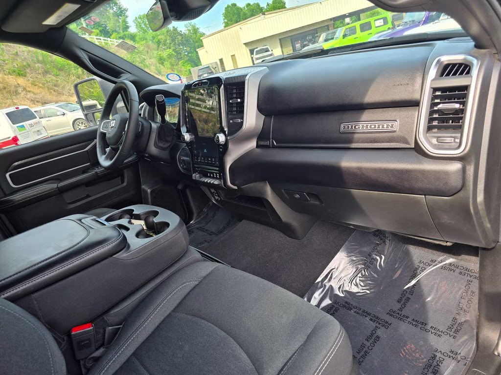 2025 Diamond Black Crystal Pearlcoat Ram 2500 Big Horn 4X4 Truck