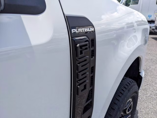 2026 Star White Metallic Tri-Coat Ford Super Duty F-250 SRW Platinum 4X4 Truck