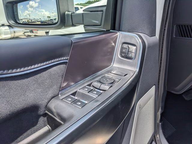 2026 Star White Metallic Tri-Coat Ford Super Duty F-250 SRW Platinum 4X4 Truck