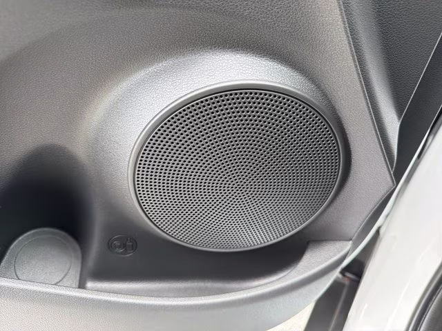 2023 Lunar White Hyundai Kona SEL FWD SUV