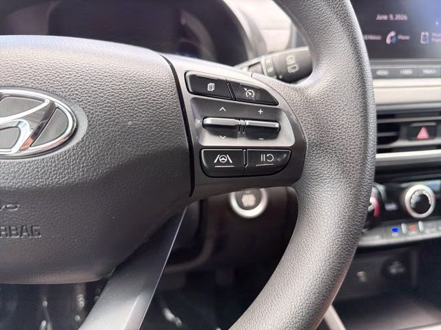 2023 Lunar White Hyundai Kona SEL FWD SUV