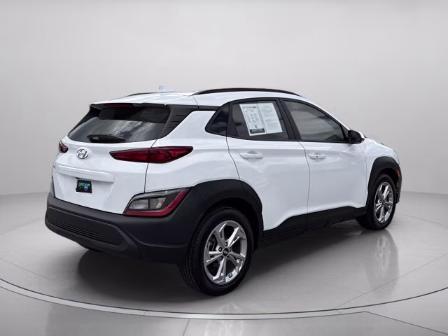 2023 Lunar White Hyundai Kona SEL FWD SUV
