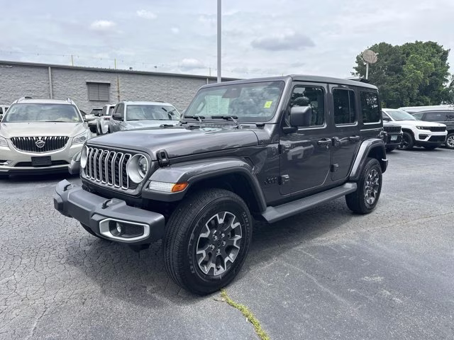 2026 Granite Crystal Metallic Clearcoat Jeep Wrangler Sahara 4X4 Convertible
