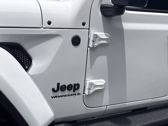 2026 Bright White Clearcoat Jeep Wrangler Sahara 4X4 Convertible