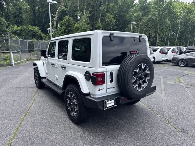 2026 Bright White Clearcoat Jeep Wrangler Sahara 4X4 Convertible