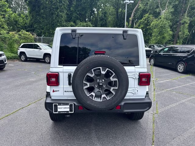 2026 Bright White Clearcoat Jeep Wrangler Sahara 4X4 Convertible