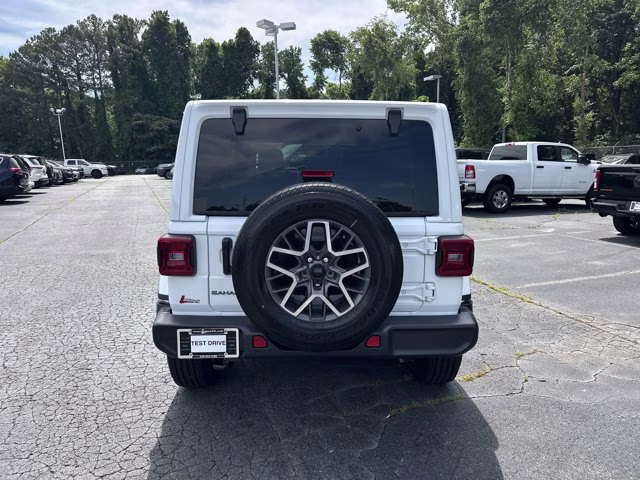 2026 Bright White Clearcoat Jeep Wrangler Sahara 4X4 Convertible