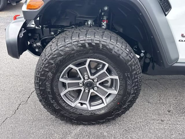 2026 Bright White Clearcoat Jeep Gladiator Mojave 4X4 Truck