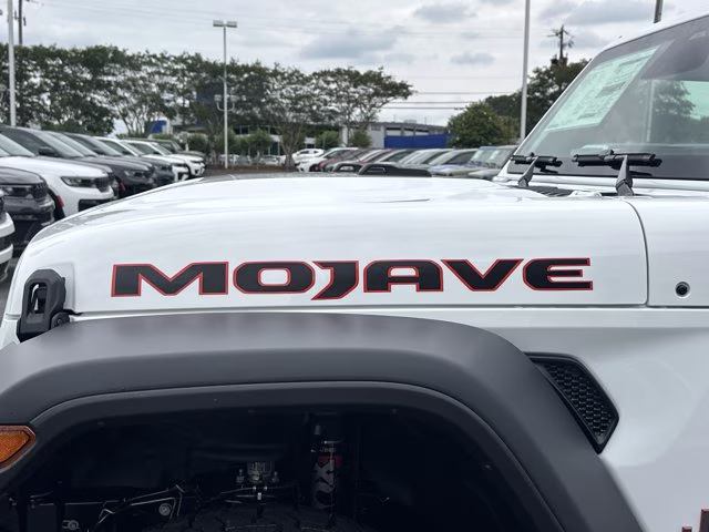 2026 Bright White Clearcoat Jeep Gladiator Mojave 4X4 Truck