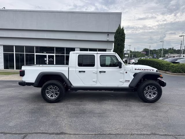 2026 Bright White Clearcoat Jeep Gladiator Mojave 4X4 Truck