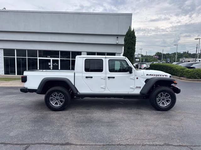 2026 Bright White Clearcoat Jeep Gladiator Mojave 4X4 Truck