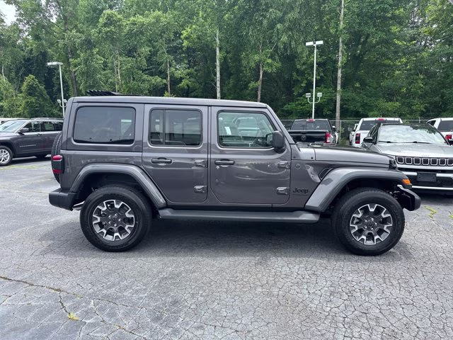 2026 Granite Crystal Metallic Clearcoat Jeep Wrangler Sahara 4X4 Convertible
