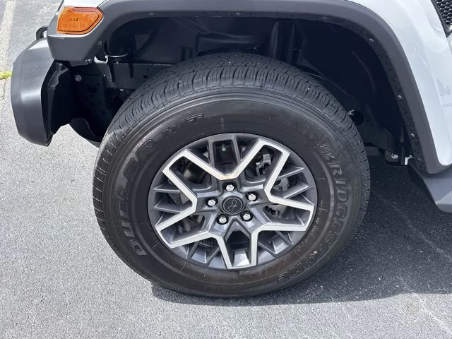 2026 Bright White Clearcoat Jeep Wrangler Sahara 4X4 Convertible