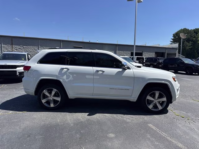 2015 Bright White Clearcoat Jeep Grand Cherokee Overland 4X4 SUV