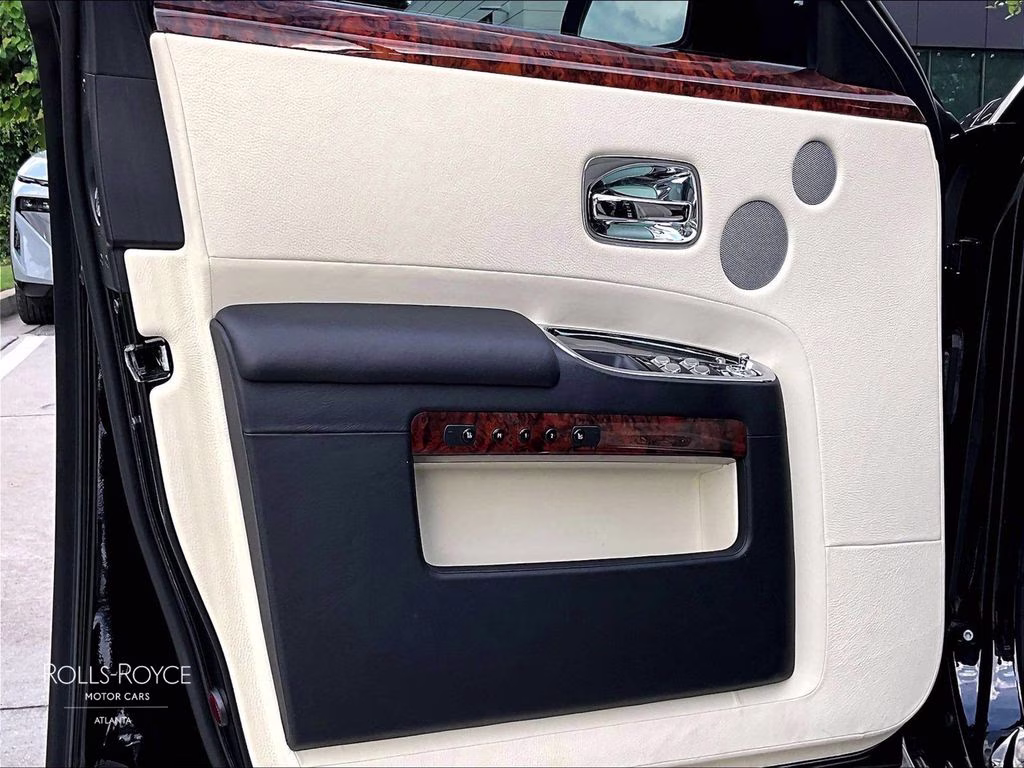 2013 Black Rolls-Royce Ghost Feature Selection 1 Package RWD Sedan