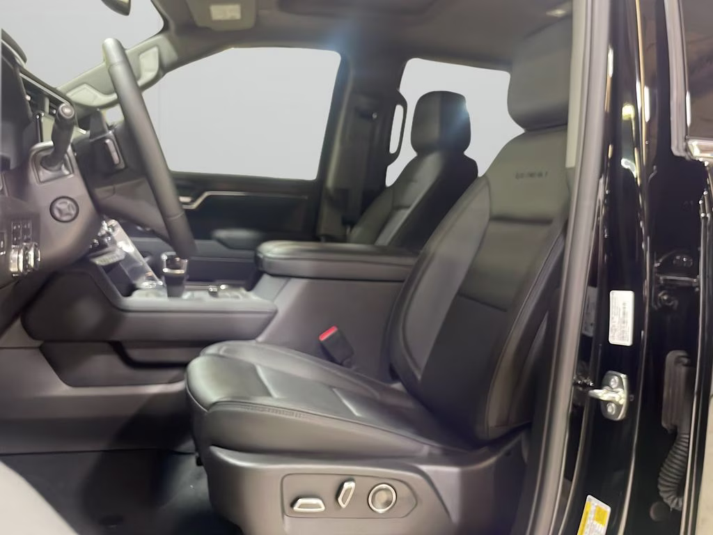 2025 Onyx Black GMC Sierra 1500 Denali 4X4 Truck
