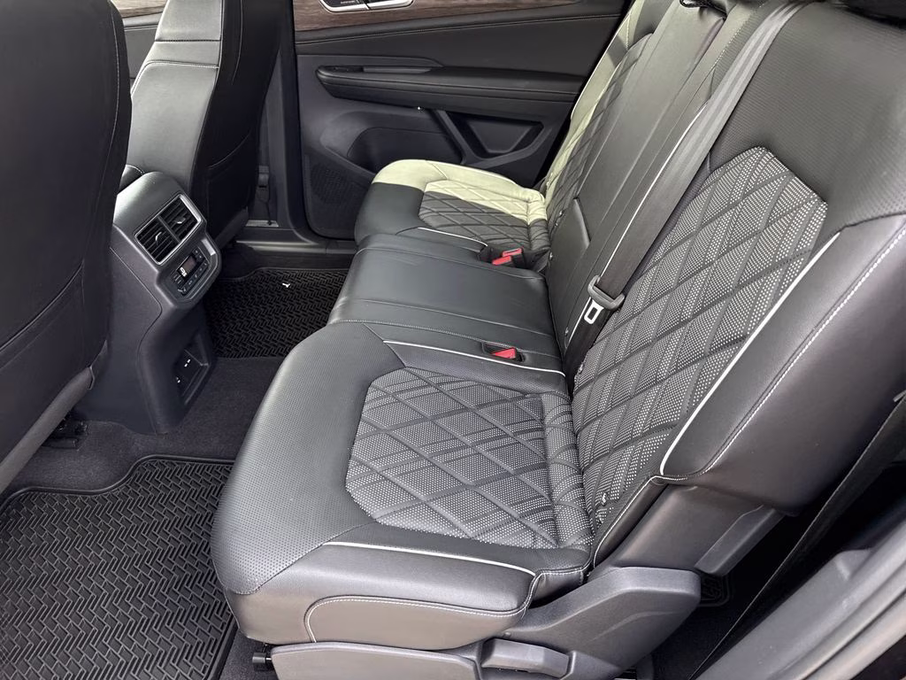 2024 Deep Black Volkswagen Atlas 2.0T SEL Premium R-Line AWD SUV